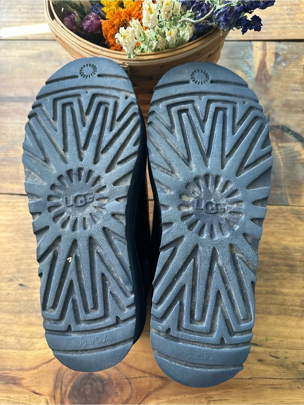 UGG Navy Platform Mini Size 8